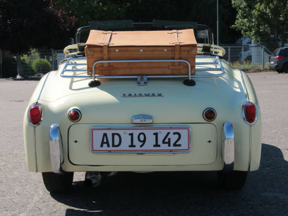 Image 4/83 of Triumph TR 3A (1959)