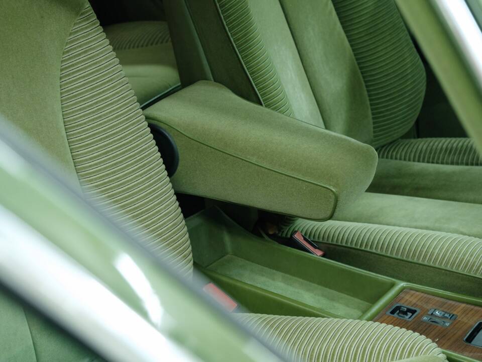 Bild 12/50 von Mercedes-Benz 500 SE (1982)