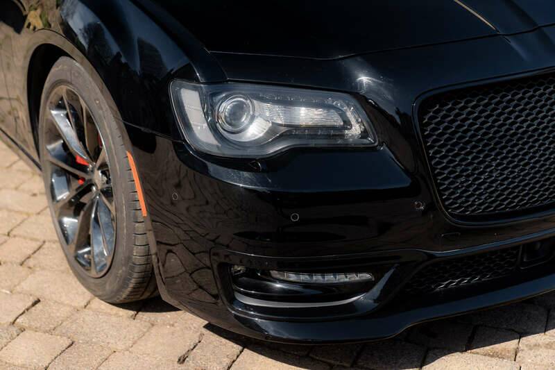 Image 32/50 de Chrysler 300 SRT8 (2017)