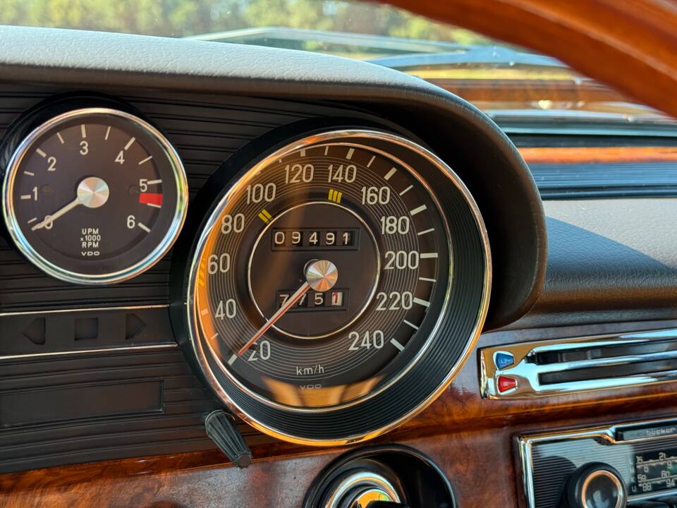 Image 30/39 of Mercedes-Benz 300 SEL 6.3 (1970)