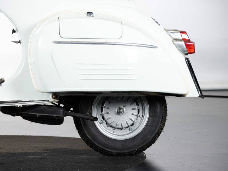 Bild 18/50 von Piaggio Vespa 125 Super (1966)