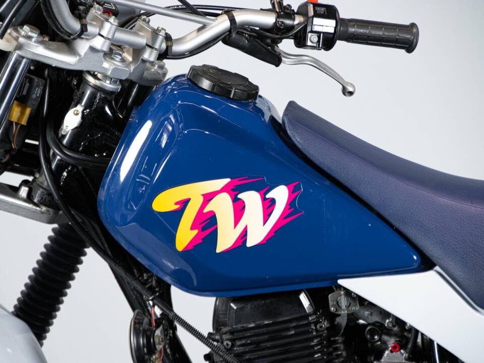 Bild 28/50 von Yamaha DUMMY (1995)