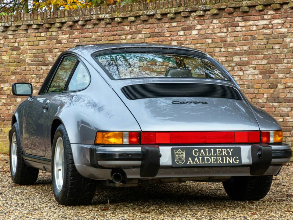 Immagine 6/50 di Porsche 911 Carrera 3.2 "25 years 911" (1988)