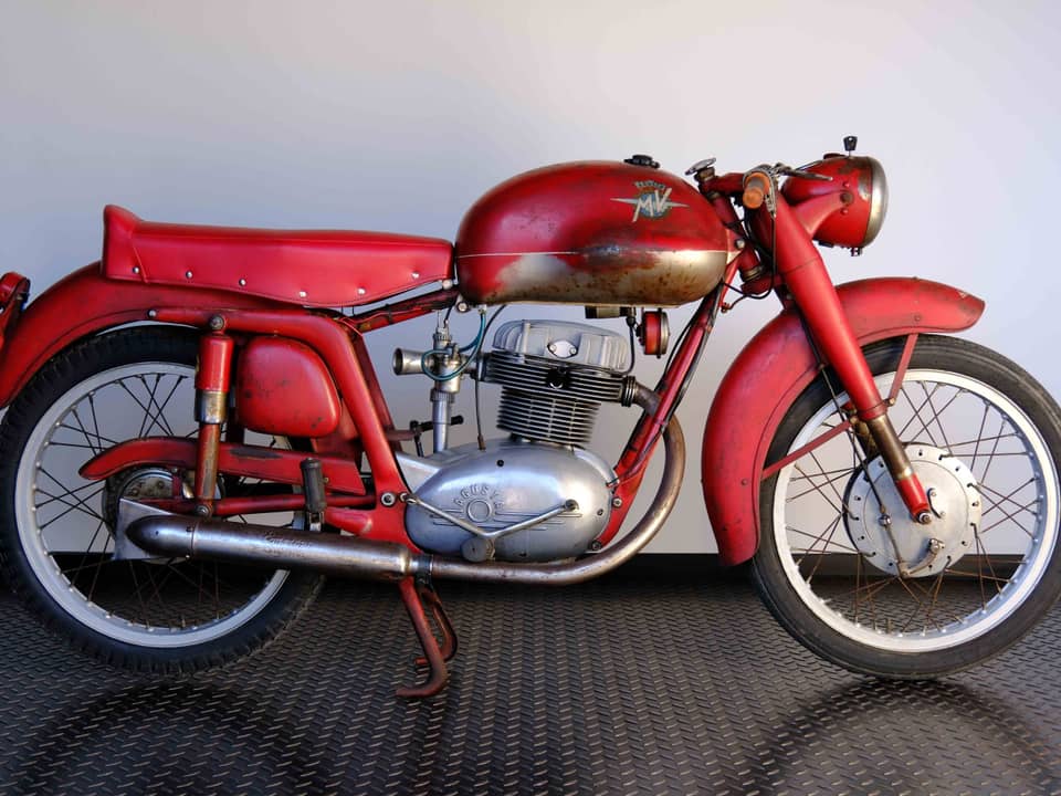 Image 1/83 of MV Agusta 175 CS Sport Disco Volante (1955)