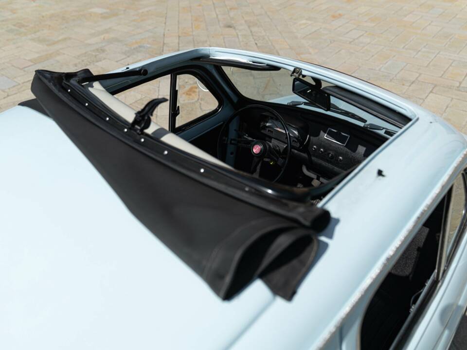 Image 14/47 of FIAT 500 L (1971)