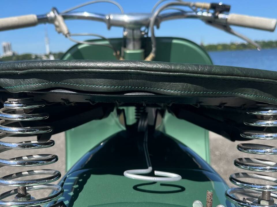 Immagine 20/32 di Piaggio Vespa 125 (1951)