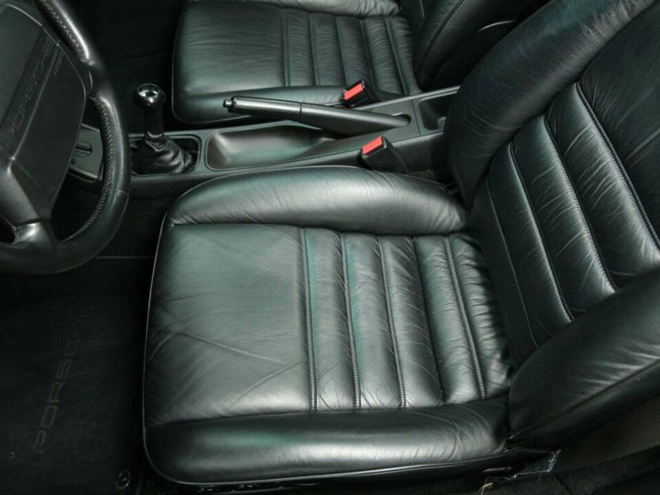 Image 11/30 of Porsche 911 Carrera 2 (WTL) (1993)