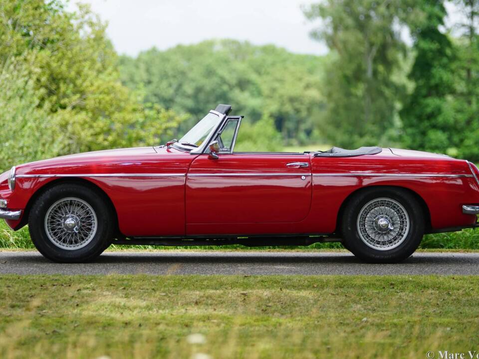 Image 12/39 de MG MGB (1964)