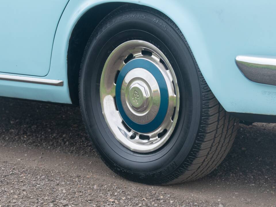 Image 24/50 of Rolls-Royce Silver Shadow I (1976)