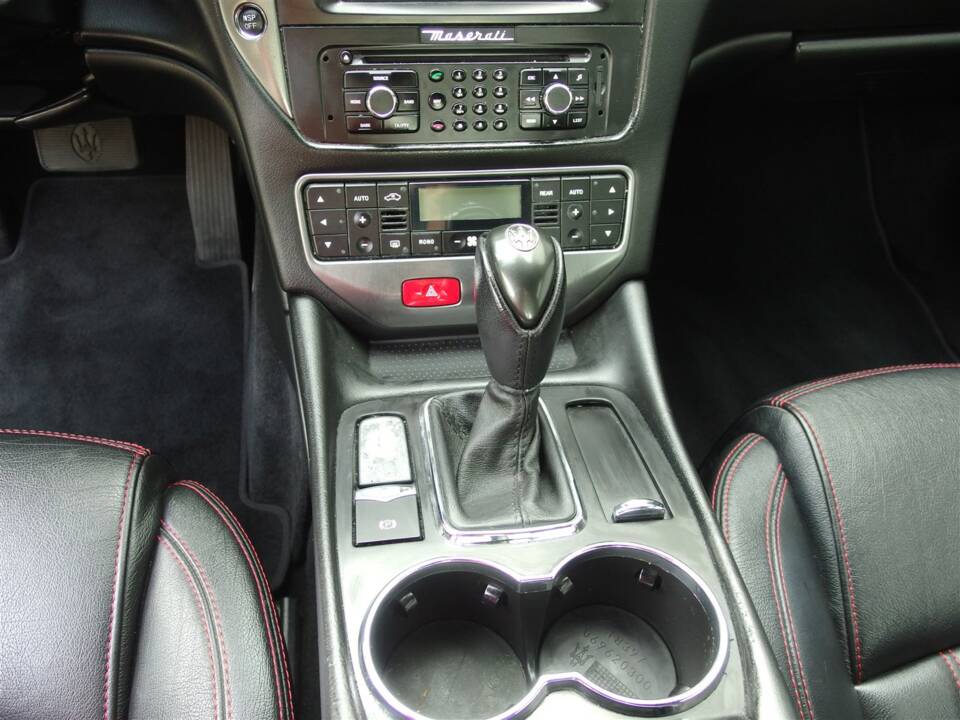 Afbeelding 58/100 van Maserati GranTurismo S (2010)