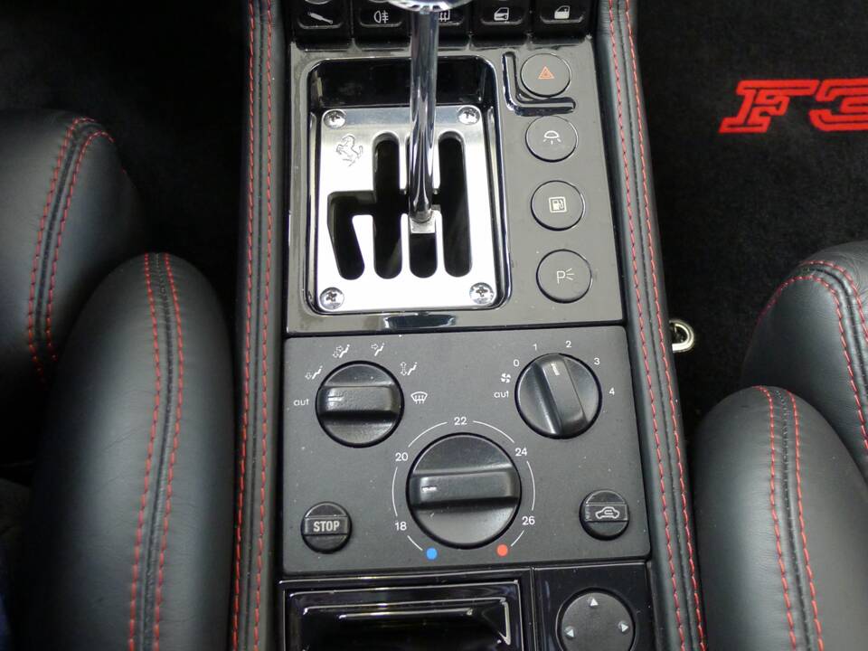 Afbeelding 6/41 van Ferrari F 355 Berlinetta (1995)