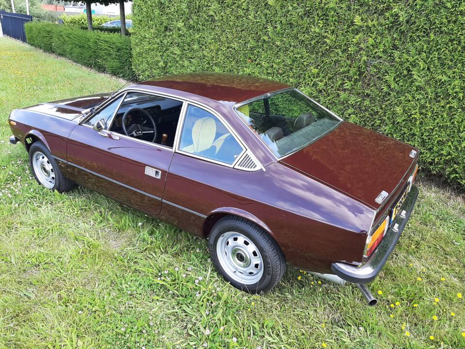 Image 10/25 of Lancia Beta Coupe 1300 (1979)