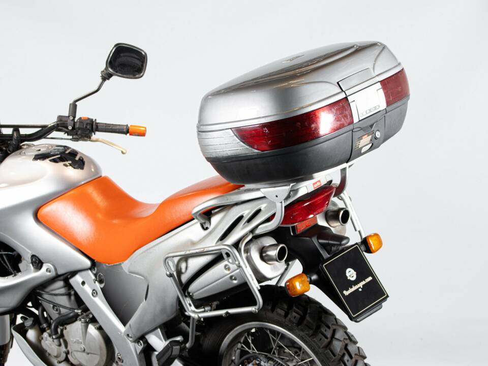Bild 16/50 von Aprilia Pegaso 650 (1999)