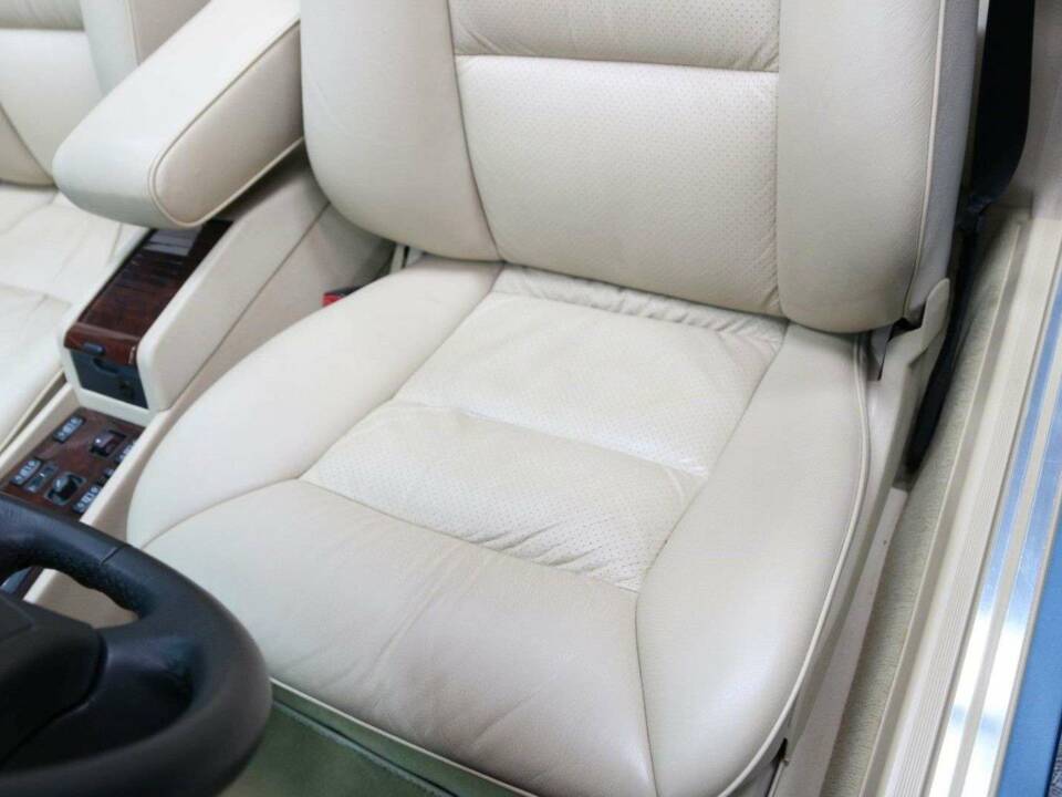 Bild 12/30 von Mercedes-Benz 300 CE-24 (1993)