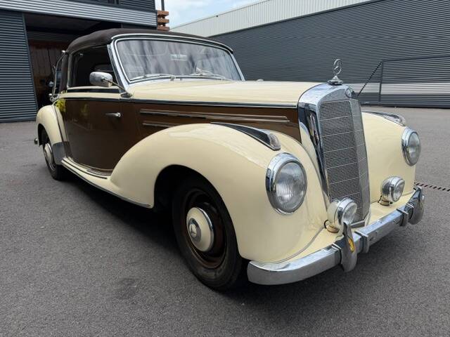 Immagine 2/22 di Mercedes-Benz 220 Cabriolet A (1954)