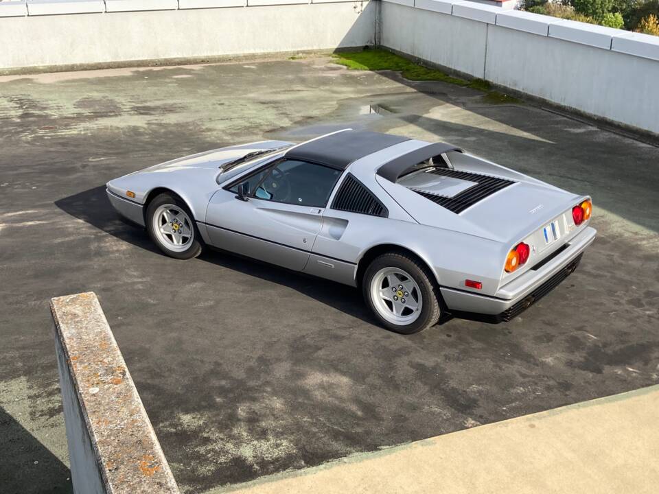 Image 5/18 of Ferrari 328 GTS (1986)