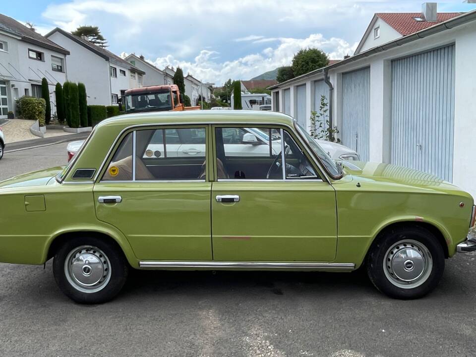 Image 5/20 of FIAT 124 Speciale (1974)