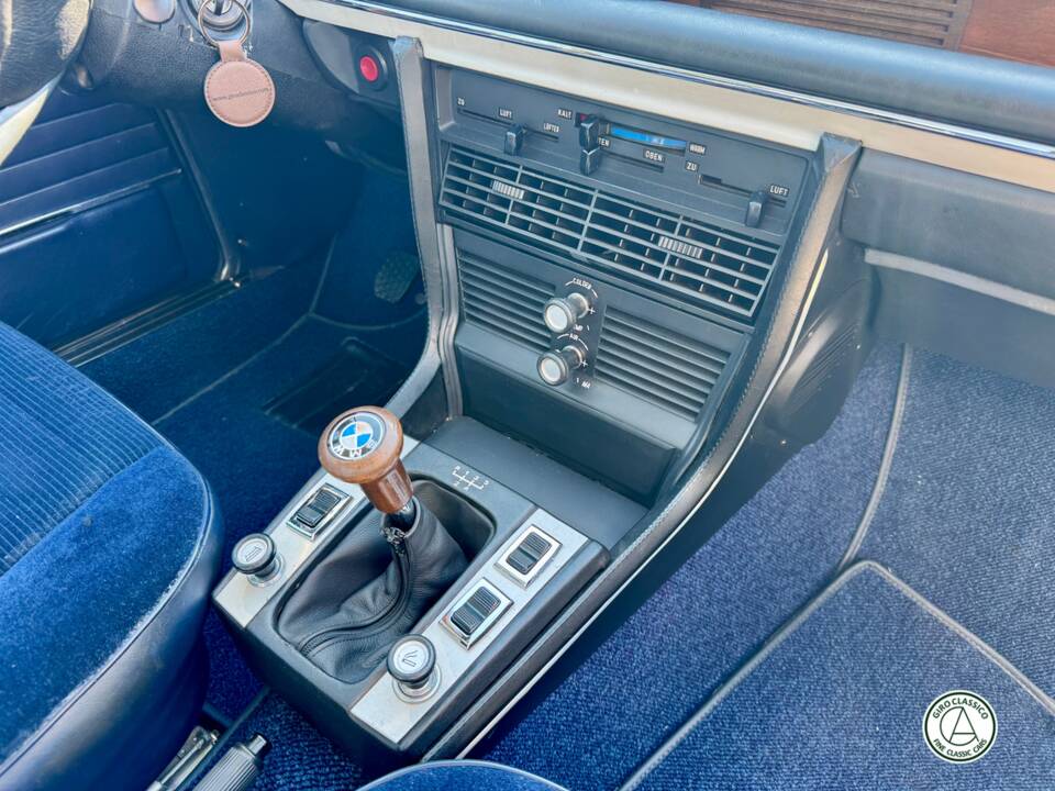 Bild 26/48 von BMW 3,0 CSi (1975)
