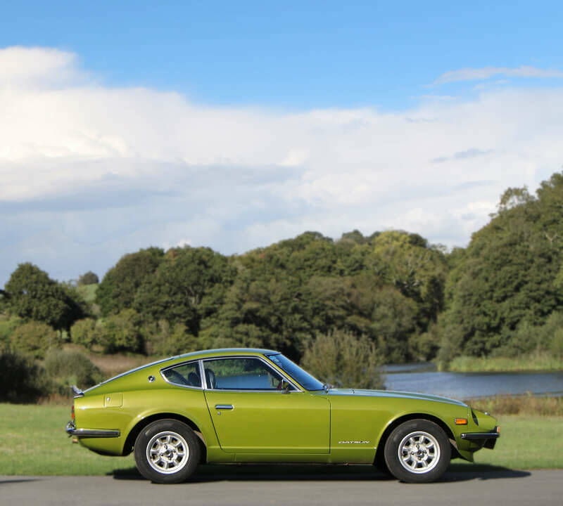 Image 17/40 of Datsun 240 Z (1972)