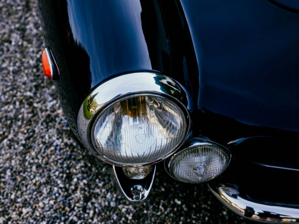Image 33/50 of Ferrari 250 GT Berlinetta Lusso (1963)