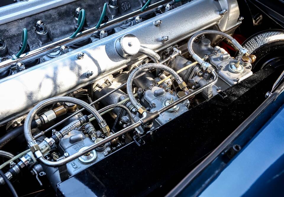 Bild 23/30 von Aston Martin DB 6 Vantage (1966)