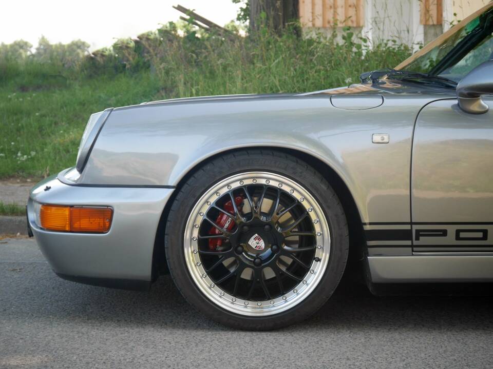 Immagine 6/31 di Porsche 911 Carrera 4 (1989)