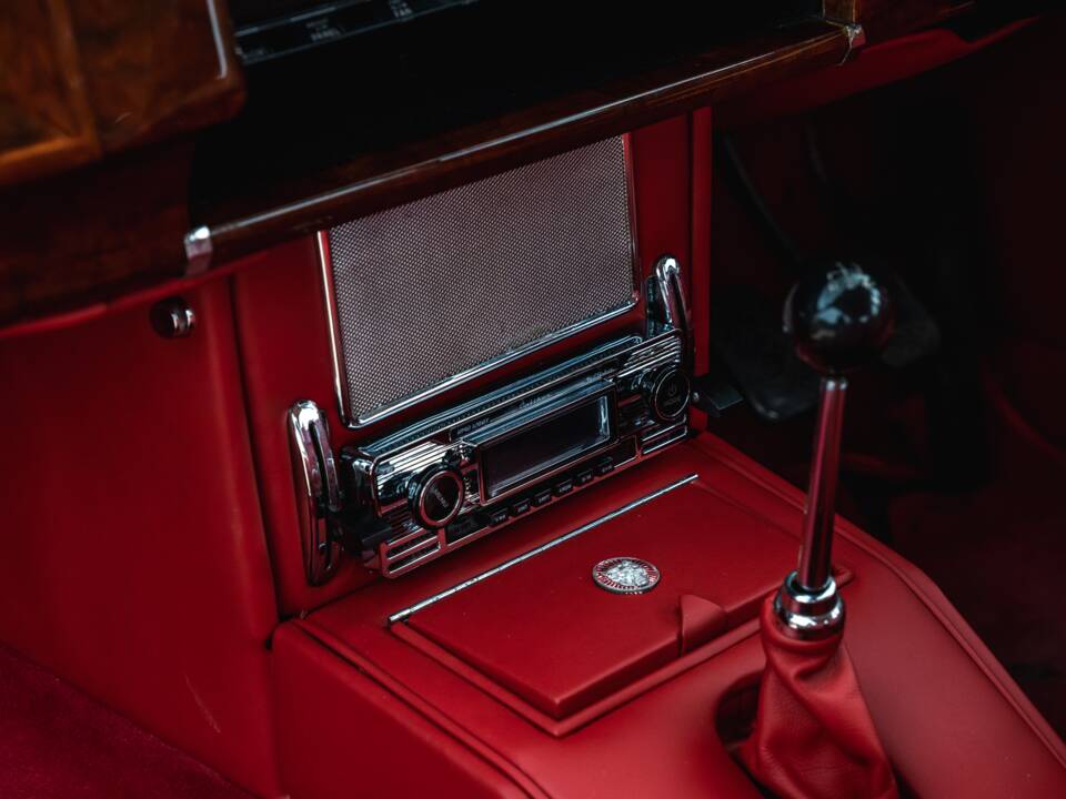 Bild 22/51 von Jaguar 240 (1968)