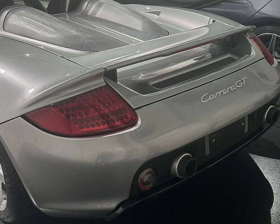 Bild 3/4 von Porsche Carrera GT (2005)