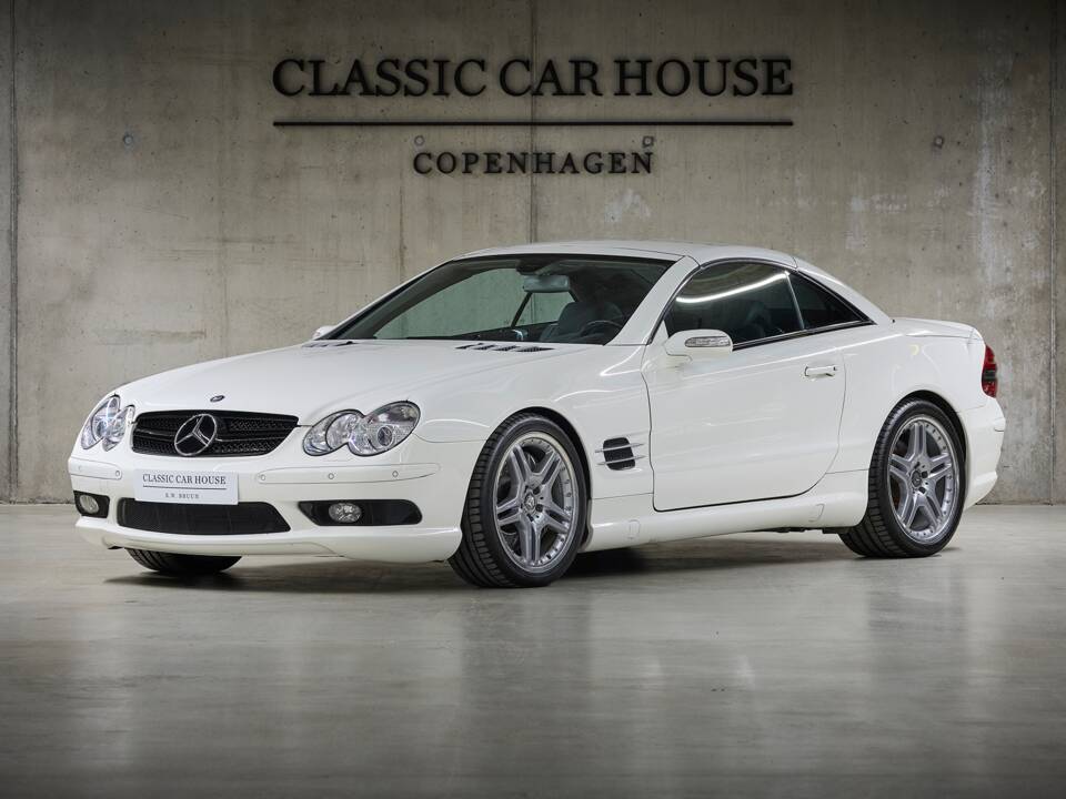 Image 19/99 de Mercedes-Benz SL 55 AMG (2005)