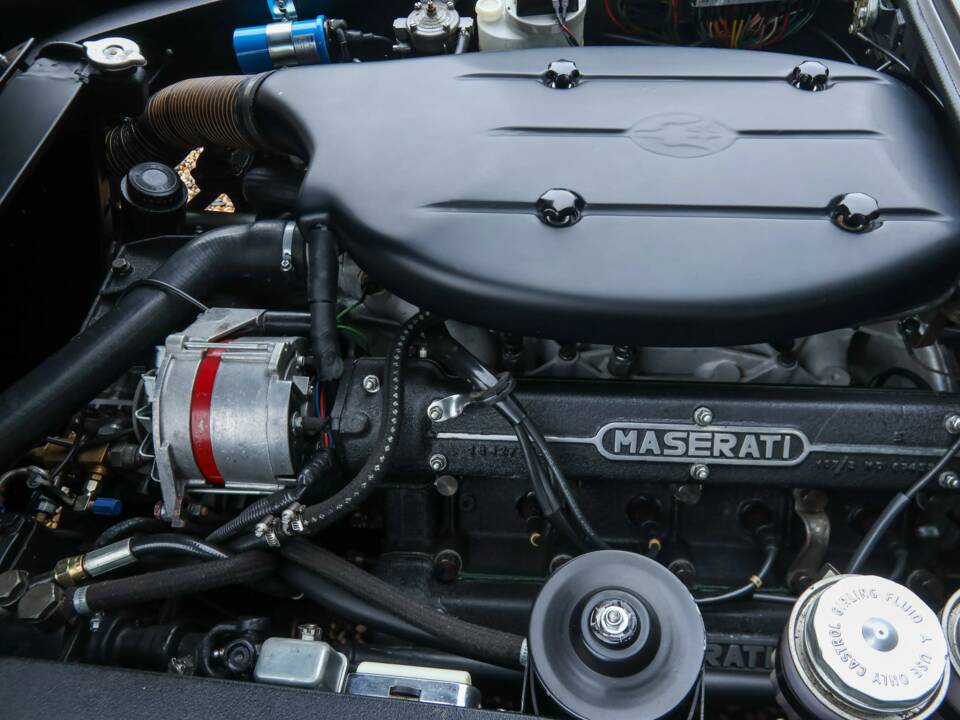 Image 14/50 of Maserati Ghibli Spyder (1969)