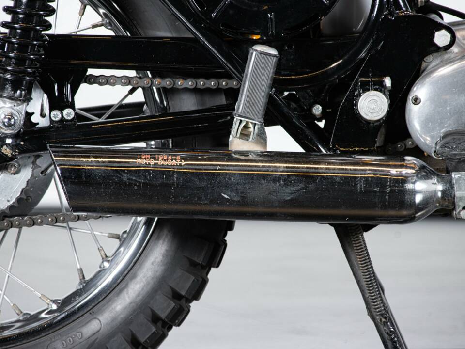 Immagine 28/50 di Ducati 250 Scrambler (1971)