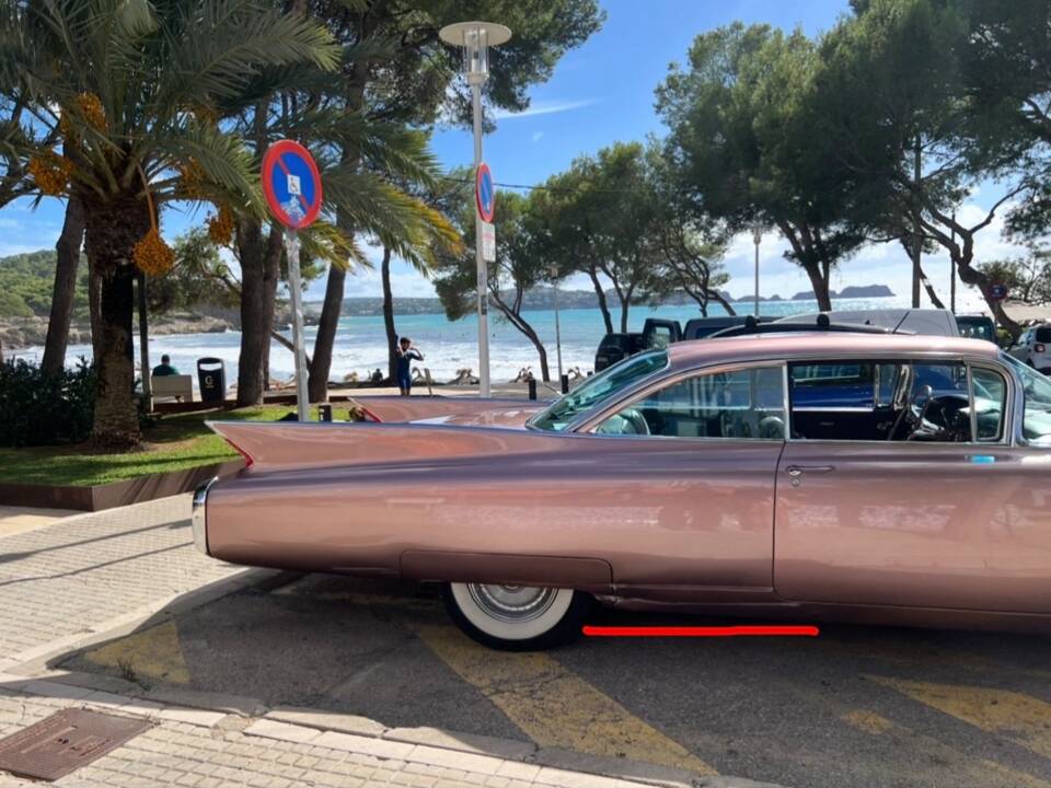 Afbeelding 10/21 van Cadillac 62 Hardtop Coupe DeVille (1960)
