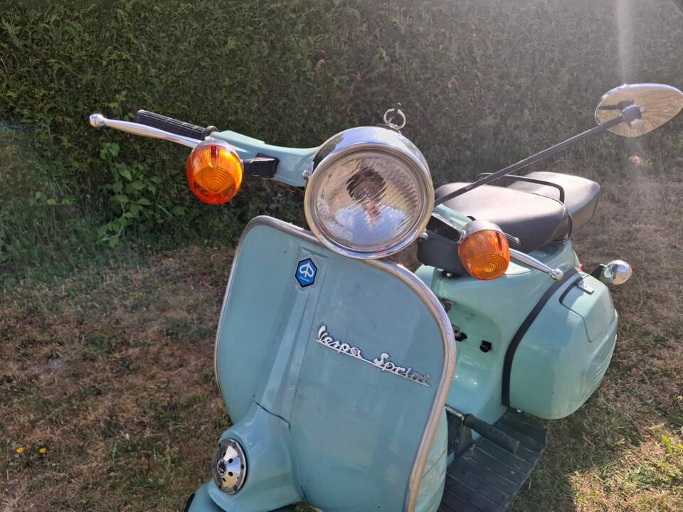 Image 22/48 of Bajaj DUMMY (1993)