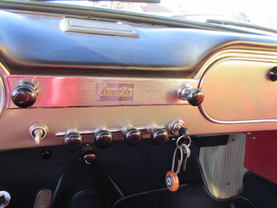 Imagen 13/25 de Lancia Flaminia GT Touring (1961)