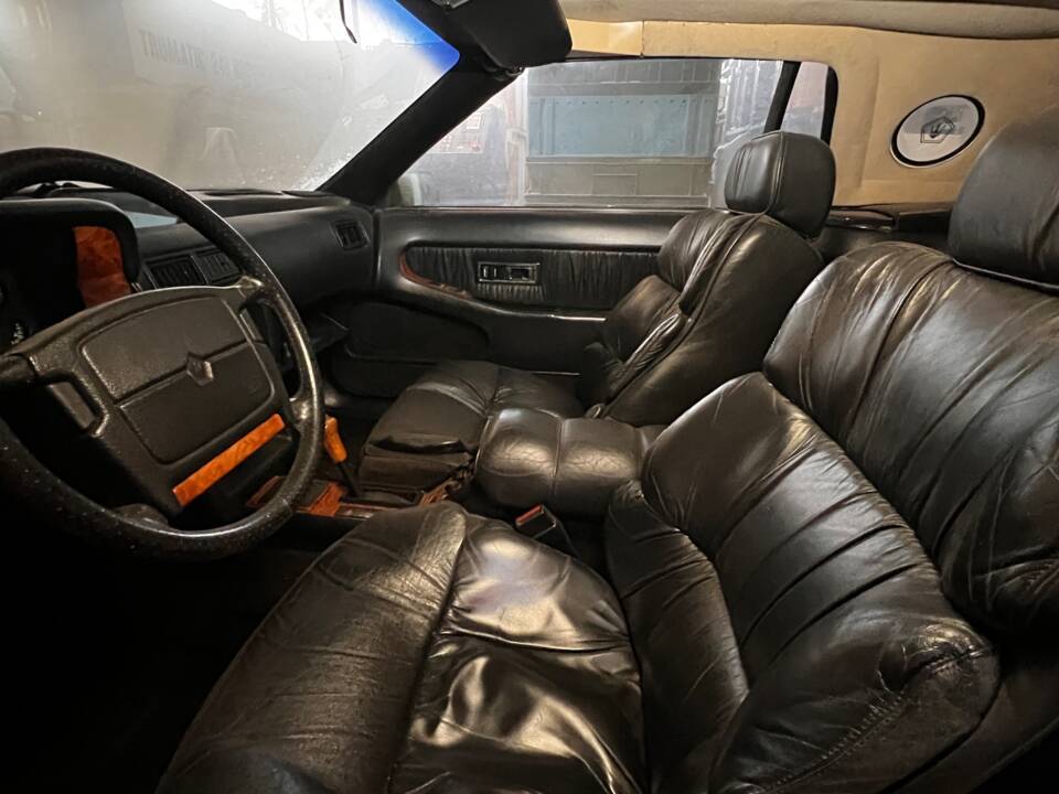Image 13/17 of Chrysler TC by Maserati (1992)