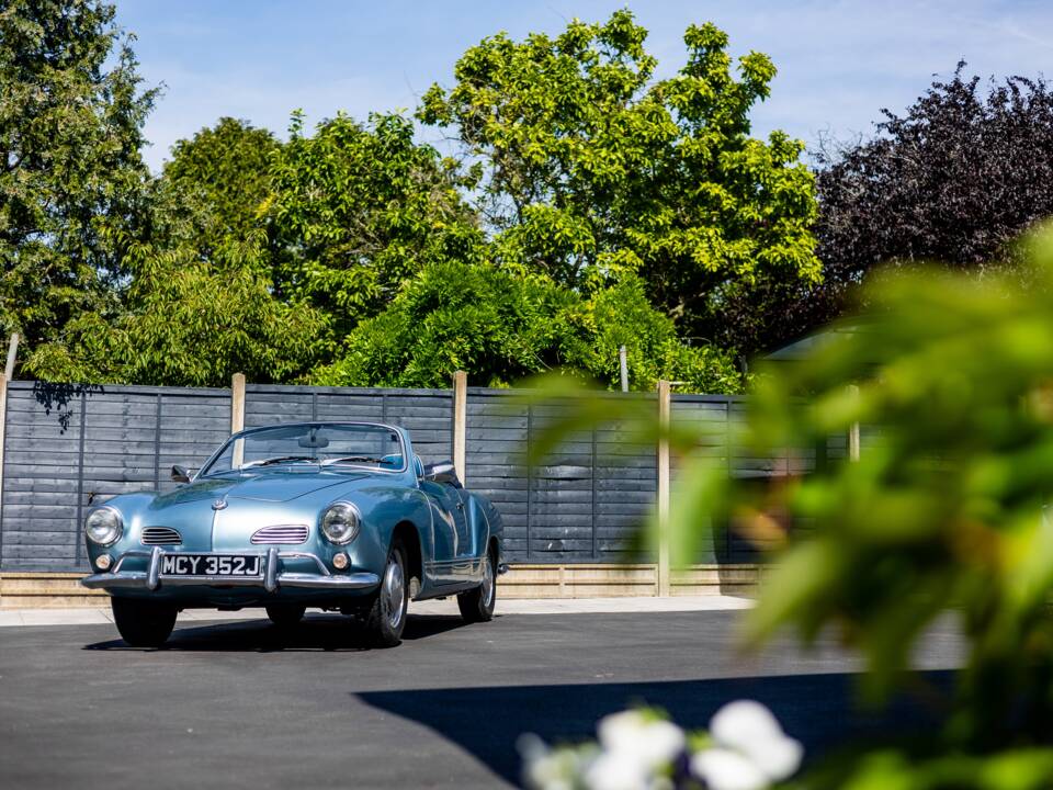 Image 20/50 of Volkswagen Karmann Ghia 1500 (1971)