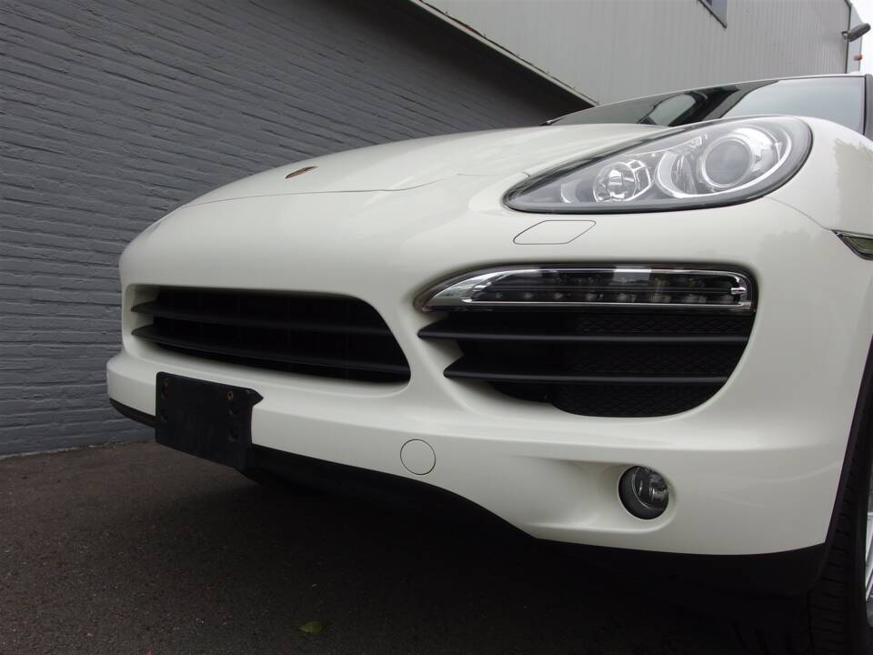 Bild 18/99 von Porsche Cayenne S (2010)
