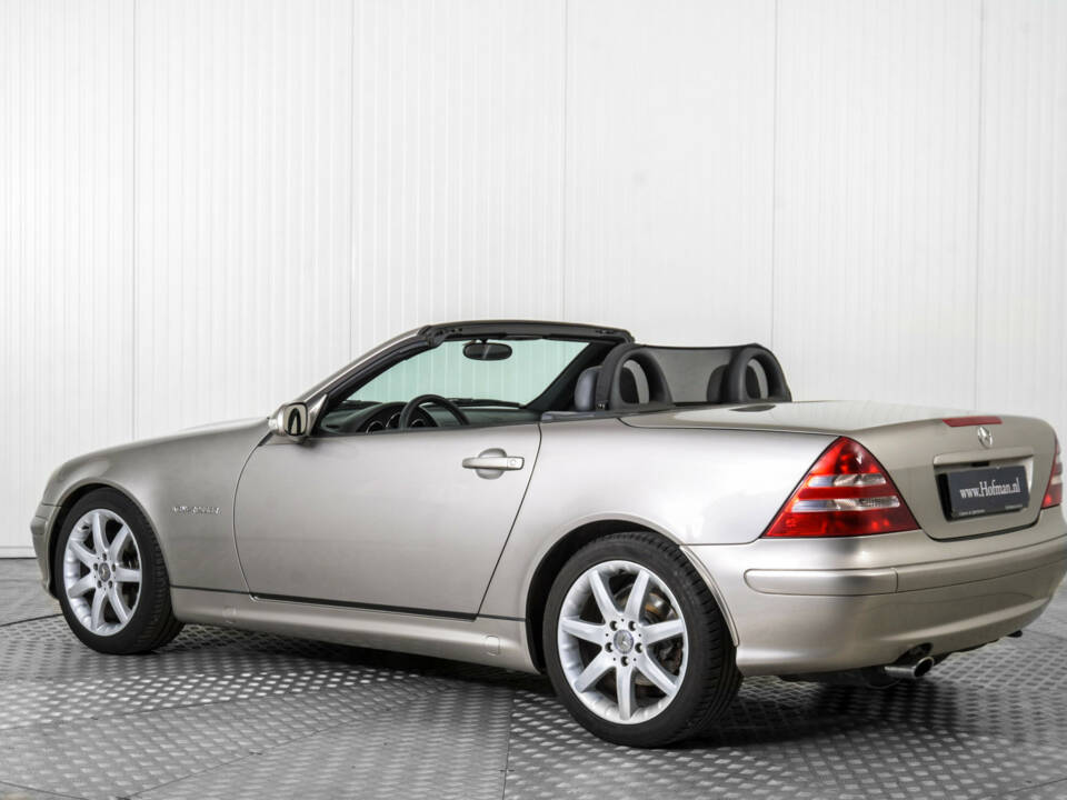 Image 6/50 of Mercedes-Benz SLK 200 Kompressor (2002)
