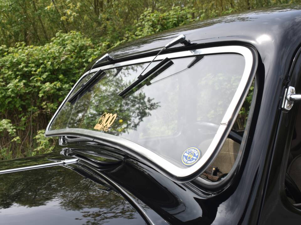 Image 15/57 de Citroën Traction Avant 15/6 (1950)