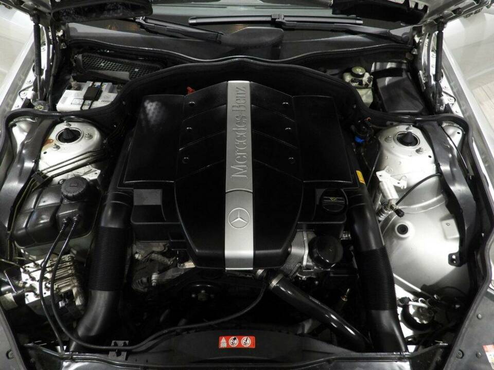 Immagine 10/15 di Mercedes-Benz SL 350 (2004)