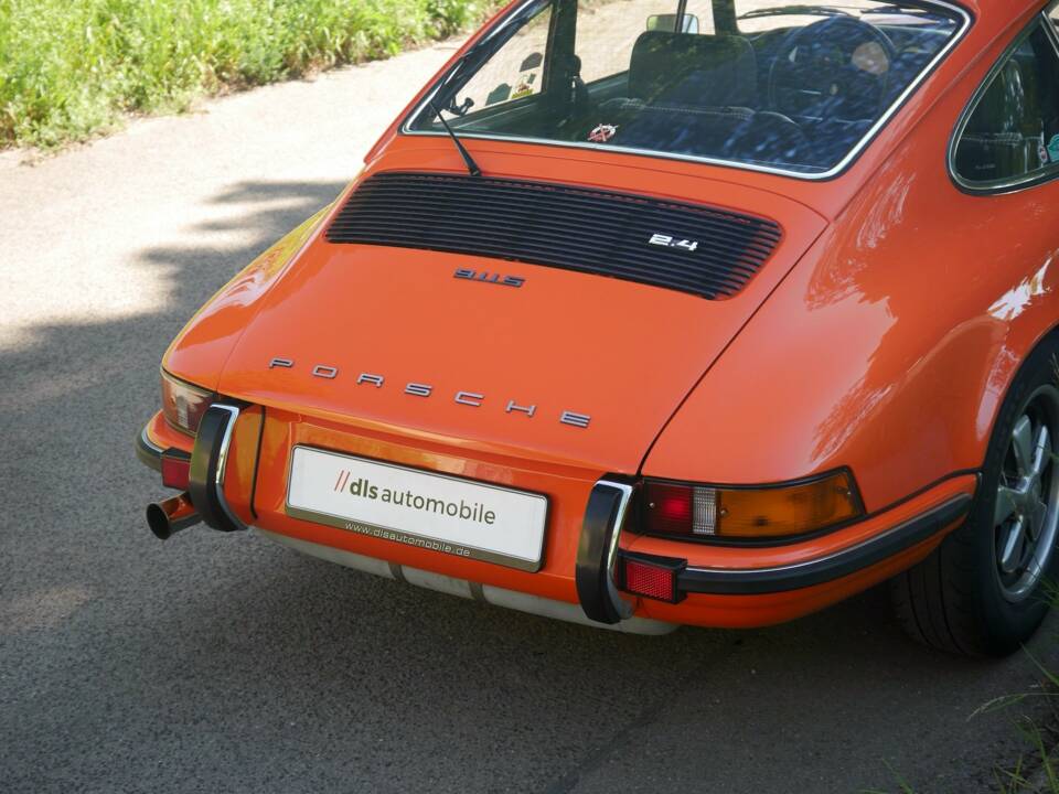 Image 18/50 de Porsche 911 2.4 S (1900)