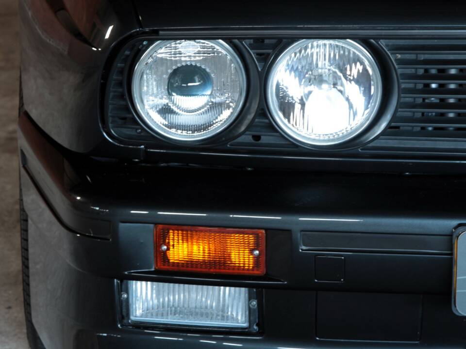Image 31/65 of BMW M3 (1986)