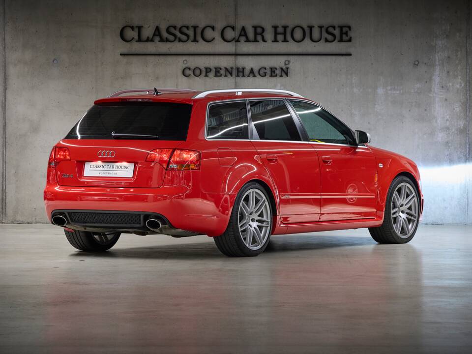 Image 11/95 of Audi RS4 Avant (2006)