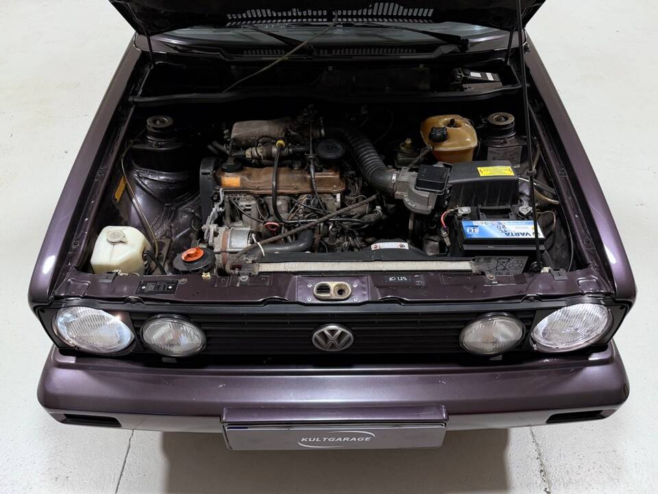 Image 20/22 of Volkswagen Golf Mk I Convertible 1.8 (1993)