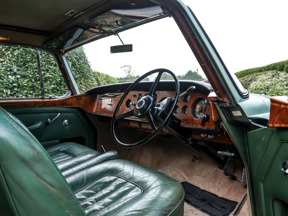 Image 8/43 of Bentley S 2 Continental (1961)