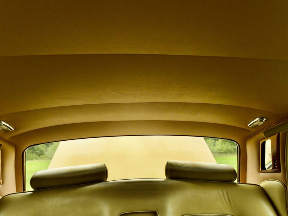 Bild 45/50 von Rolls-Royce Silver Shadow II (1979)