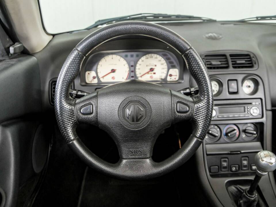 Imagen 8/50 de MG F 1.8i (1996)