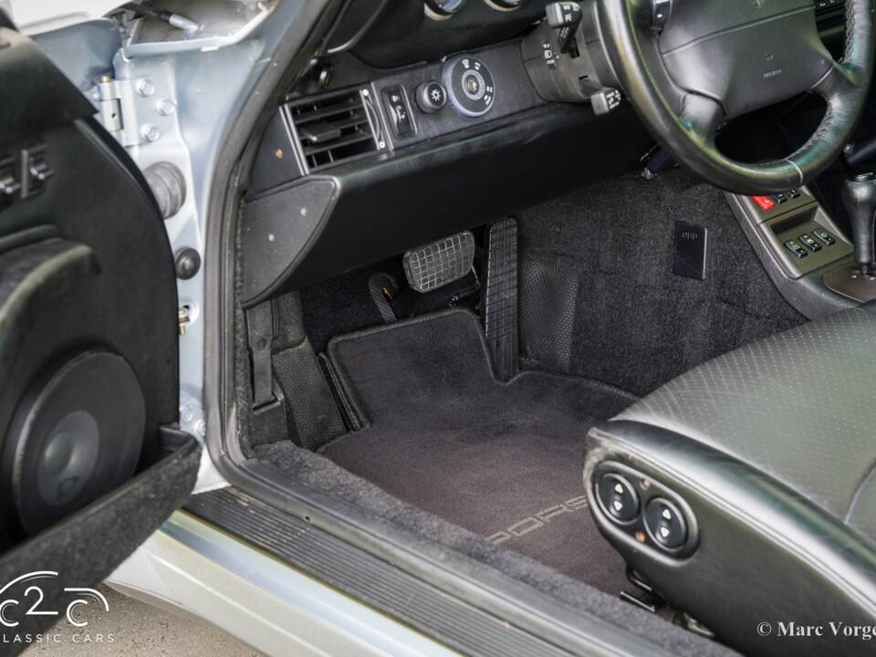 Image 14/63 of Porsche 911 Carrera (1996)
