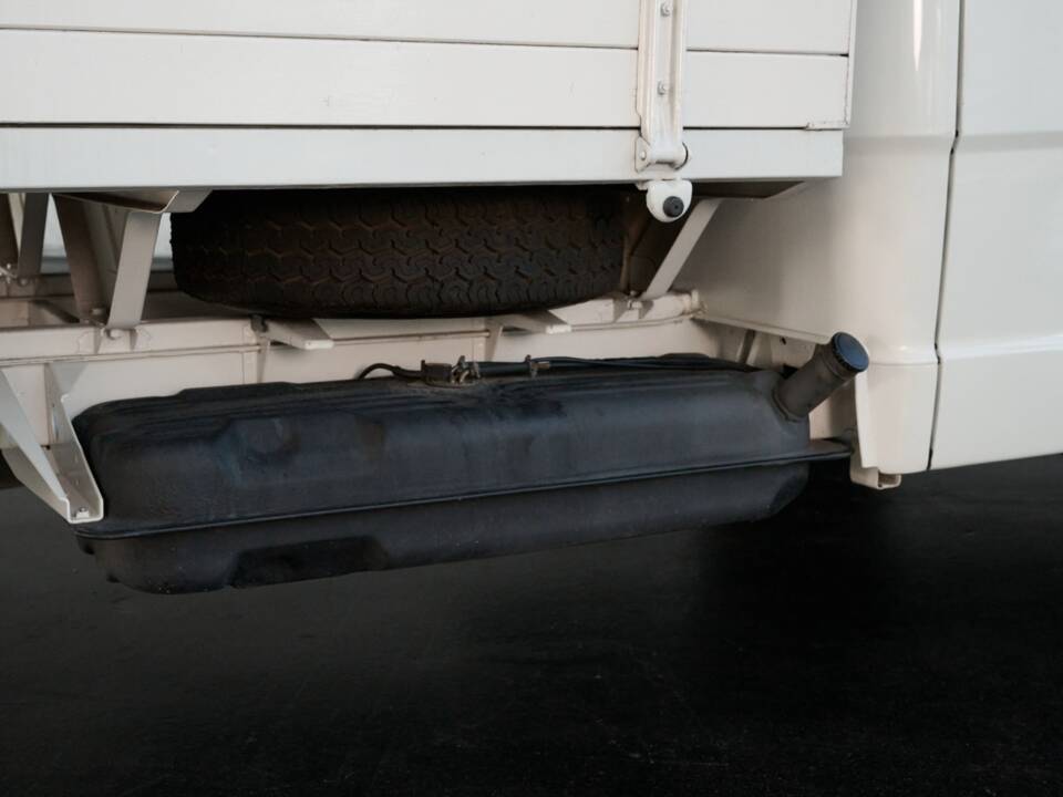 Image 27/43 of Mercedes-Benz T1 208 (1981)