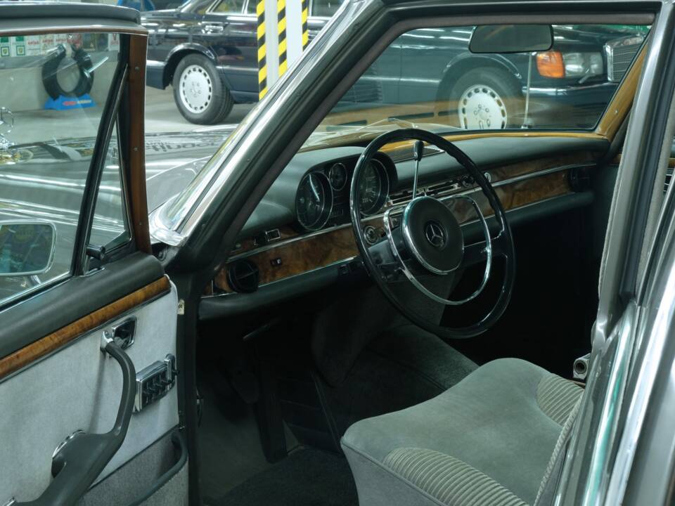 Bild 20/50 von Mercedes-Benz 300 SEL (1967)